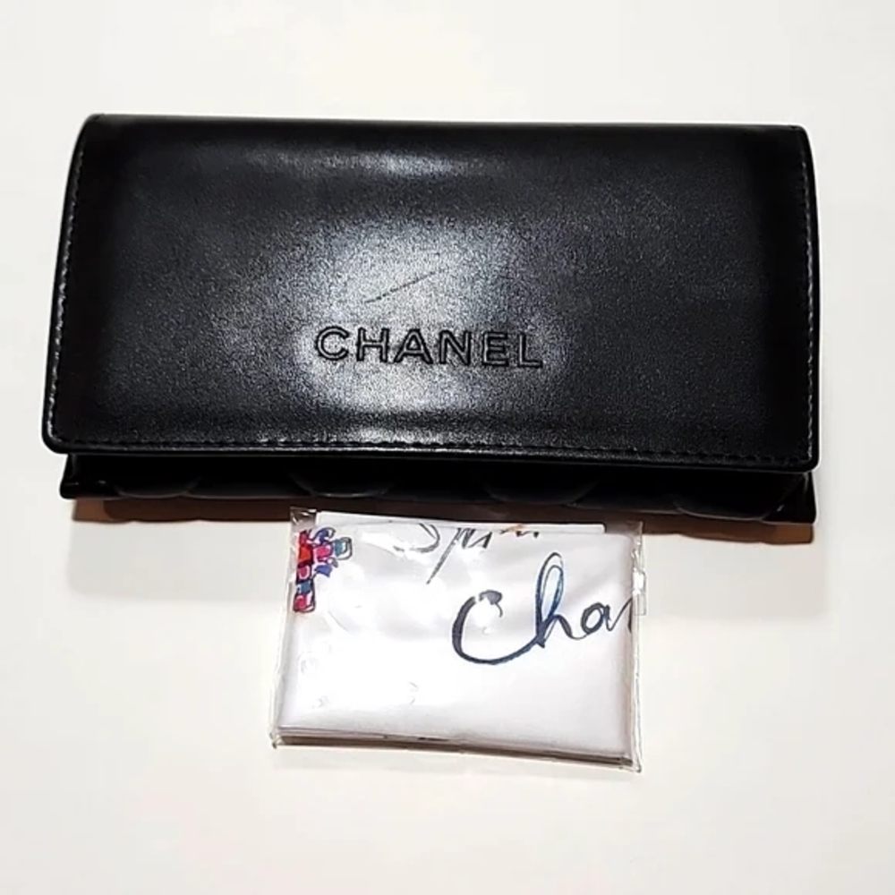 CHANEL Gold and Black Sunglasses - Picture 10 of 14